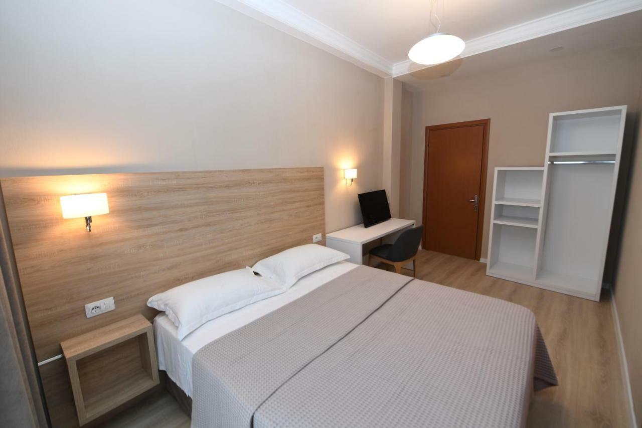 Promenade Hotel Shkodër Exteriér fotografie